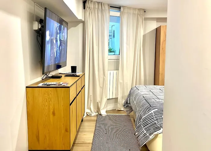 Δωμάτια σε οικογενειακή κατοικία Blue